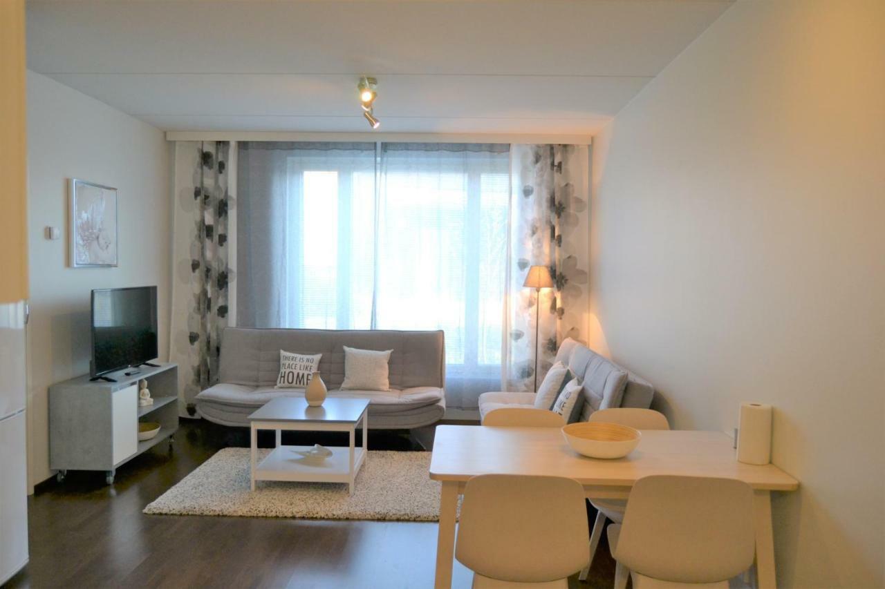 Galaxy Apartments Airport Vanda Exteriör bild